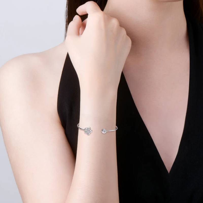 Pulseira de prata feminina
